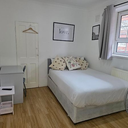 Budget Grey House London Exterior photo