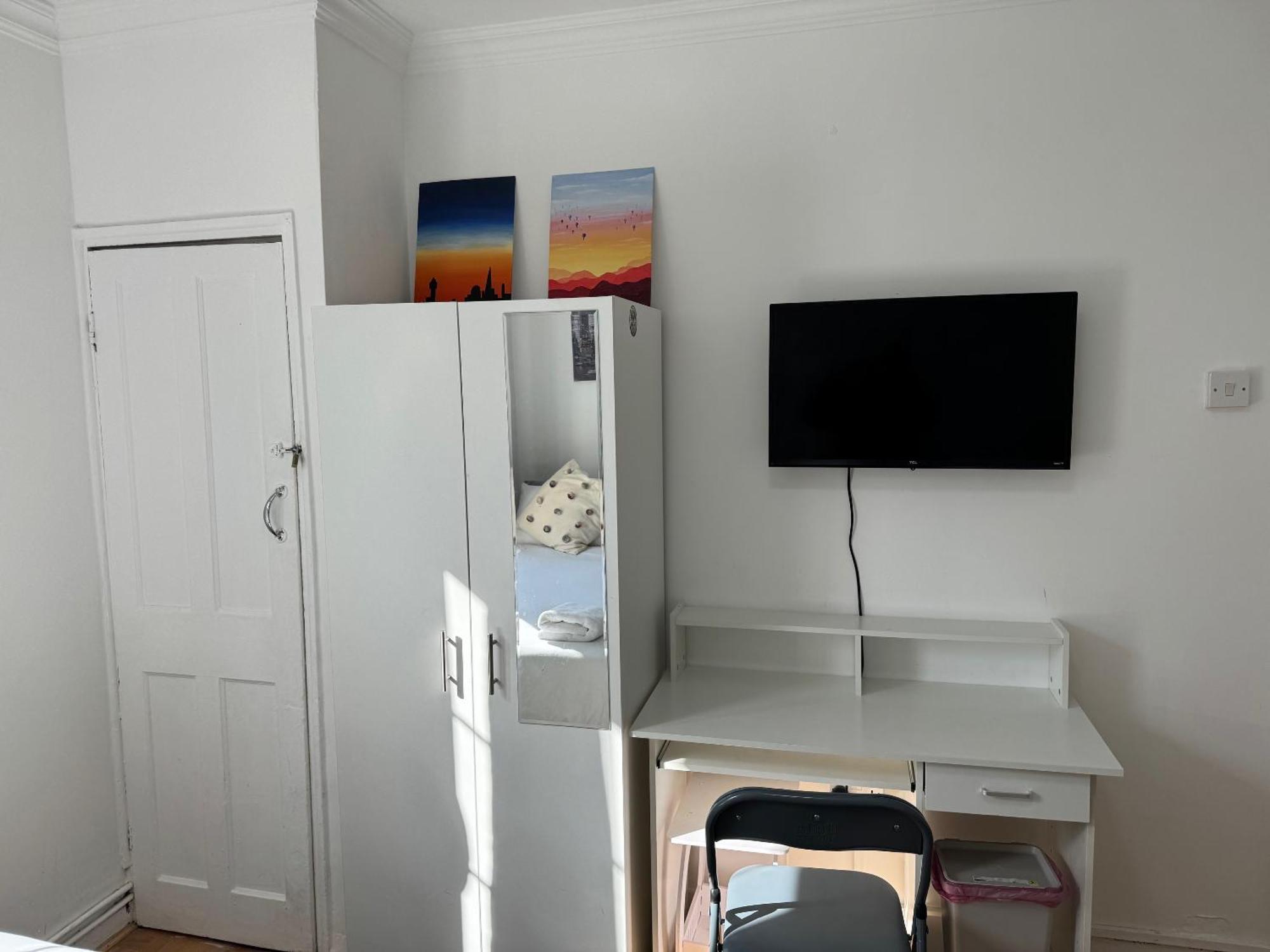 Budget Grey House London Exterior photo